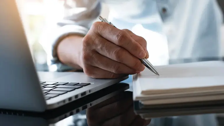 Comienza la renovación del Certificado Pyme: qué aconsejan los contadores para la era Milei