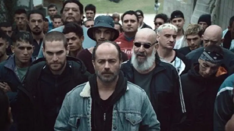 Barrabrava, la nueva serie argentina de Prime Video que va mucho más allá del fútbol: cuándo se estrena