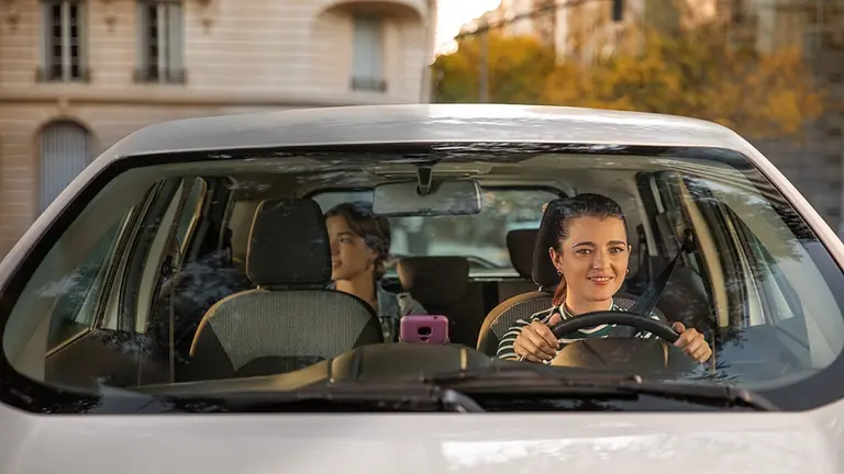 Cabify amplía Cabify Mujer para viajes exclusivos entre conductoras y pasajeras