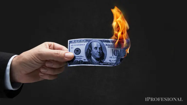 Dólar hoy |  En otra jornada caliente, el blue alcanzó precio récord de $317 y el MEP rompió la barrera de los $300