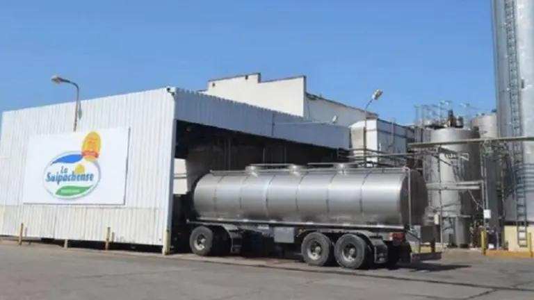 Gremio frena producción de conocida marca de leche: por reclamos salariales están bloqueadas las plantas