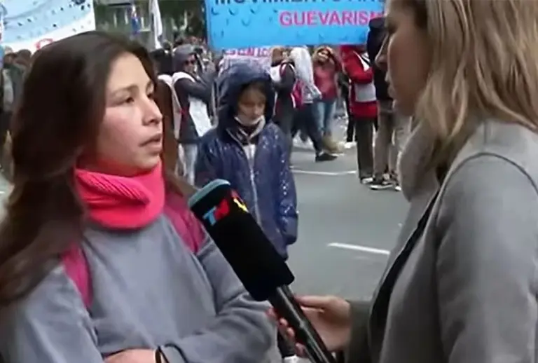 "Nos quieren mandar a trabajar y eso no es justo": el reclamo de una beneficiaria de un plan social