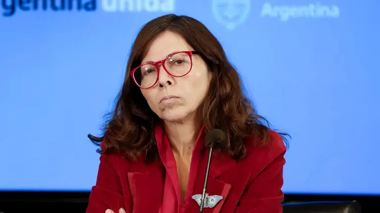 Duro anticipo de la ministra Batakis al Gabinete: "Se vienen dos meses muy duros"