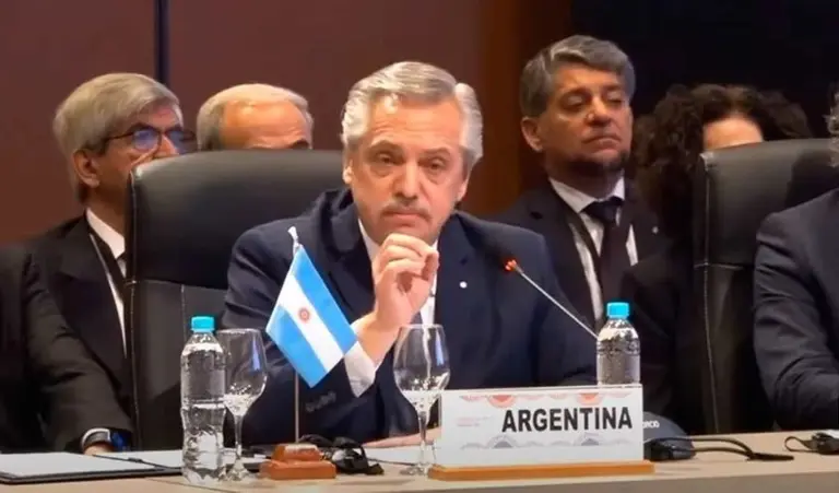 Video | Alberto Fernández y una llamativa frase: "Cuando alguien estornuda en Moscú, un argentino se resfría"