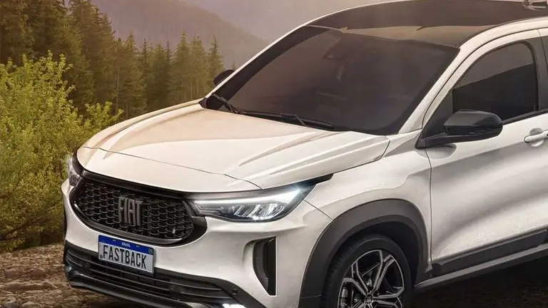 Así es el interior del Fastback, el nuevo SUV de Fiat