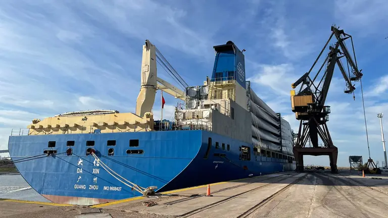 Llegaron al país los equipos para ampliar el parque eólico Pampa Energía III
