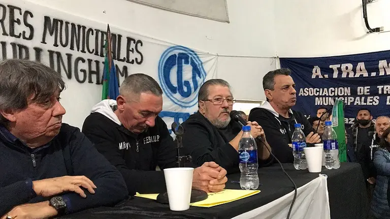 Una auditoría del Gobierno busca cortar horas extra y adicionales de empleados estatales