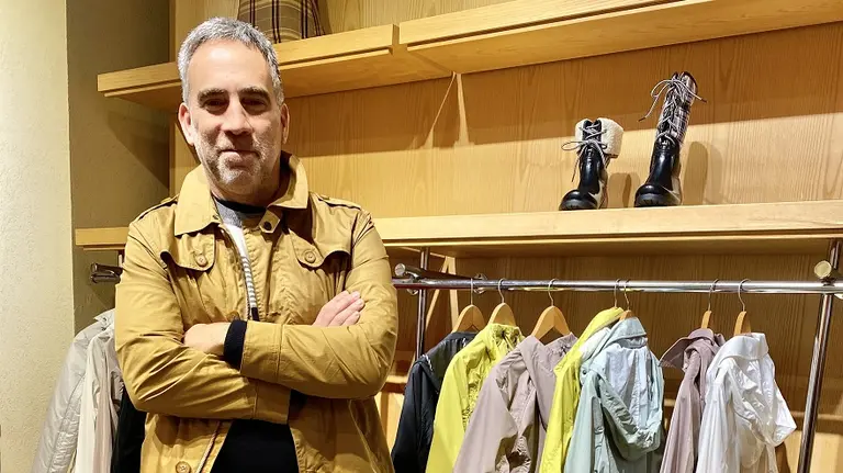 La historia de la empresa argentina que protege a los argentinos de la lluvia desde hace más de un siglo