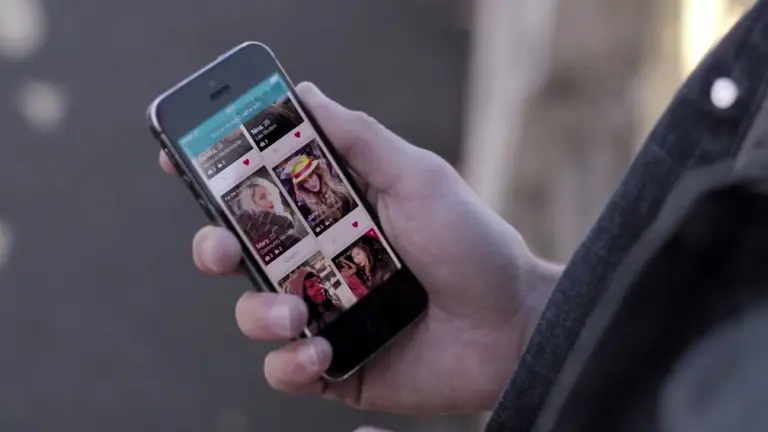 ¿Qué es Happn y cómo funciona?: los detalles de la app de citas que tiene un giro ingenioso