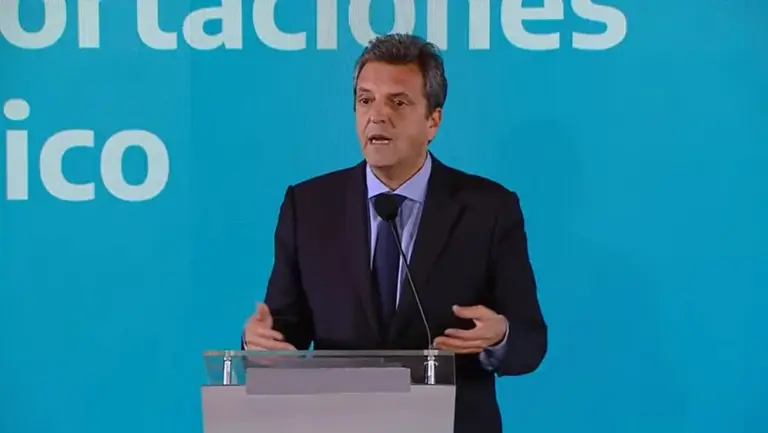 Massa evalúa pagar bono especial a trabajadores privados: de cuánto podría ser el monto