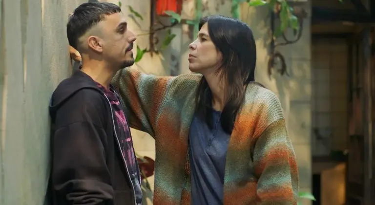 Cómo es El hincha, la serie que se mete en el mundo de los barrabravas