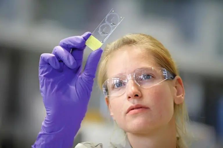 Una esperanza en el tratamiento contra el cáncer: ANMAT aprueba un innovador medicamento