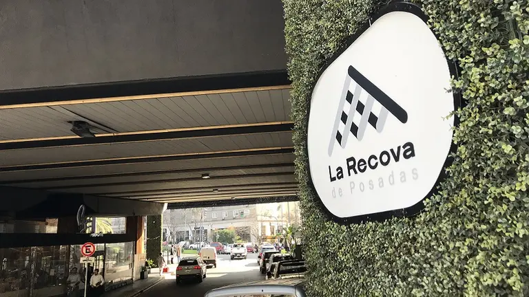 La Recova de Posadas: los secretos del polo gastronómico que nació bajo una autopista