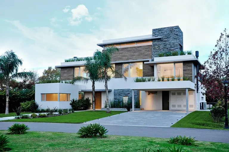 Casas "llave en mano": cuánto cuestan estas viviendas que se entregan en tiempo récord y listas para usar