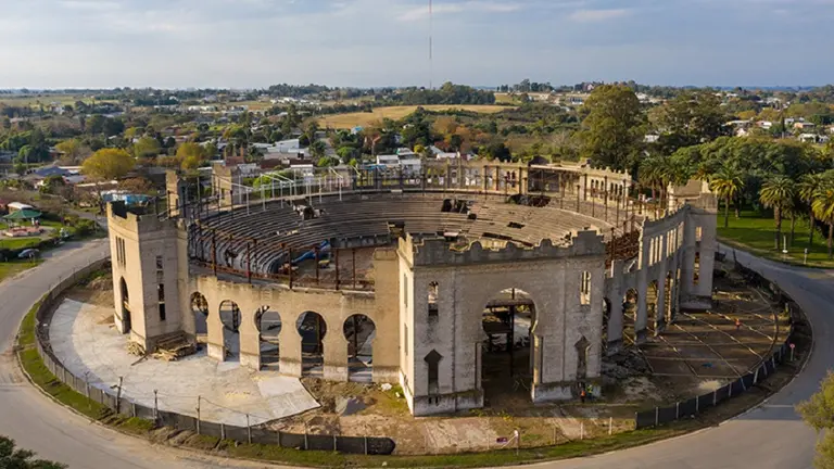 El Río de la Plata tuvo una plaza de toros: crónica de una inauguración marcada por el caos