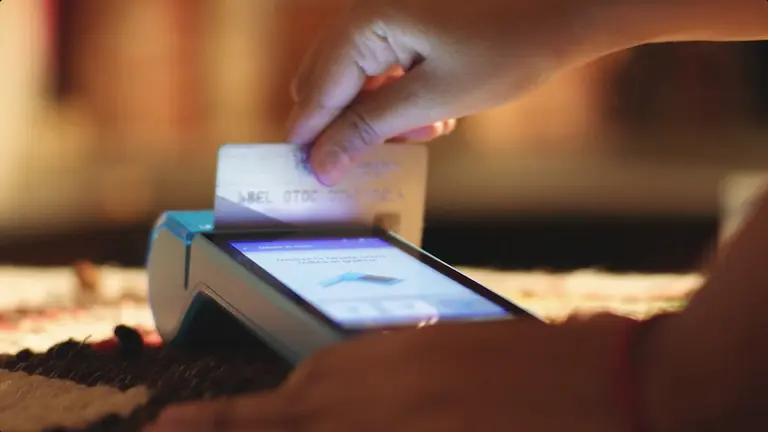 Emprendedores argentinos inventaron un posnet para cobrar sin necesidad de Internet