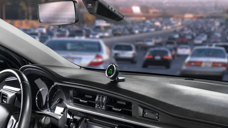 Ahora, los autos aceleran, frenan y te "hablan" para evitar accidentes: los 0Km más económicos y seguros