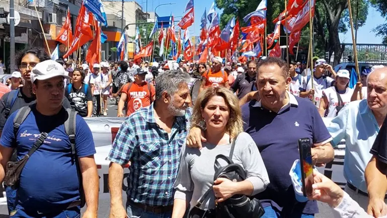 "No la pudieron matar y la tienen que borrar políticamente": militantes criticaron la condena contra CFK