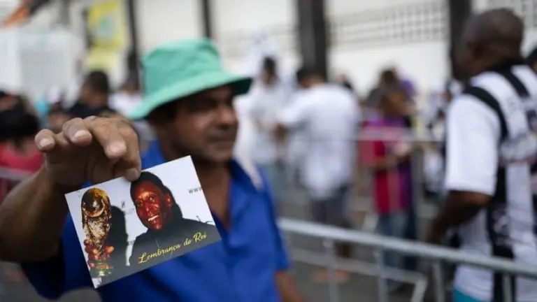 Funeral de Pelé: miles de personas despiden al futbolista brasileño