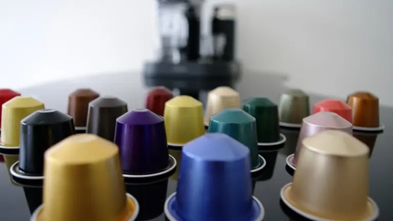 Argentinos compran menos cápsulas de café por su precio y para contaminar menos y se pasan al molido: cuánto se ahorran