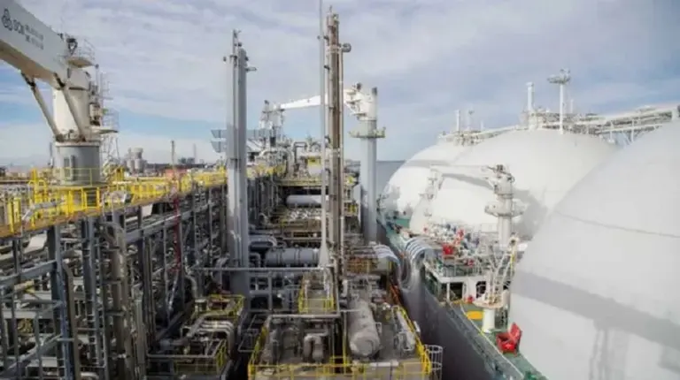 Cuál es el plan para incentivar inversiones en GNL que tiene en carpeta la Secretaría de Energía