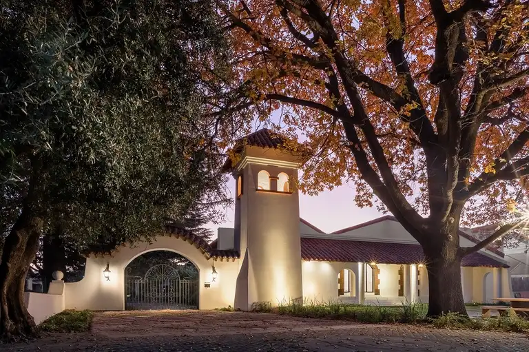 Bodega Nieto Senetiner presenta su nueva identidad bajo el concepto "Historia en movimiento"