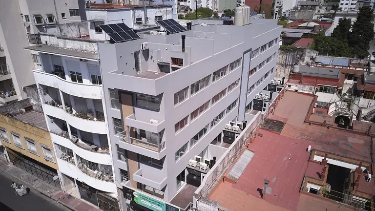 Avanza ley que pone límites a Airbnb: alquileres temporarios deberán ser en pesos y no podrán superar 90 días