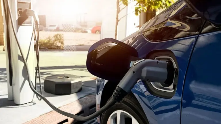 Cuánto cuestan los 10 autos híbridos y eléctricos más vendidos de Argentina