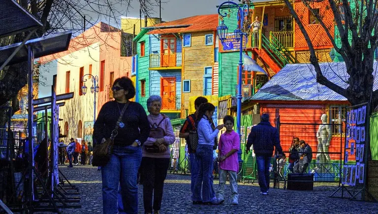 Conmoción en La Boca: apuñalaron a dos turistas austríacos para robarles