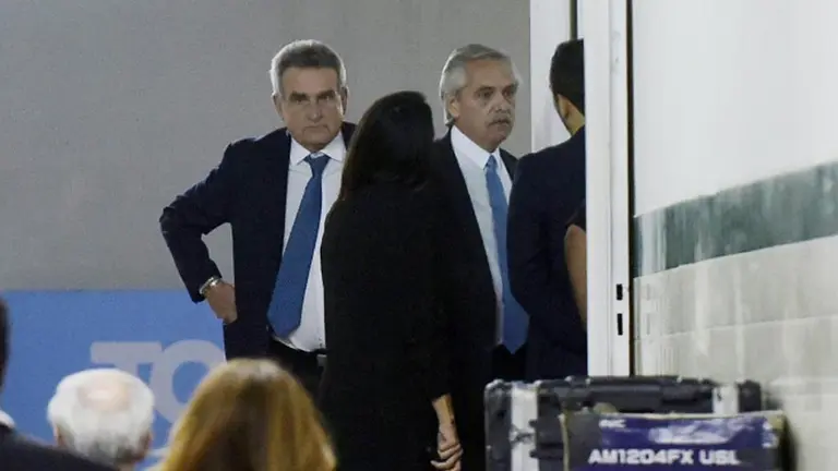 Mesa política del Frente de Todos: sorpresiva presencia de Máximo Kirchner y reclamos por la "proscripción" de CFK