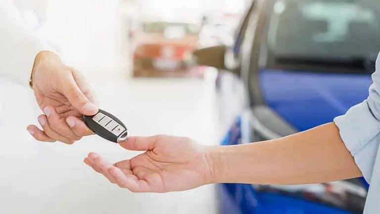 ¿Se puede transferir un auto con multas? Esto tenés que saber en Argentina en 2025