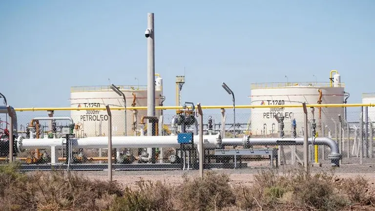 Shell se expande en Vaca Muerta y el Gobierno promete acceso a dólares