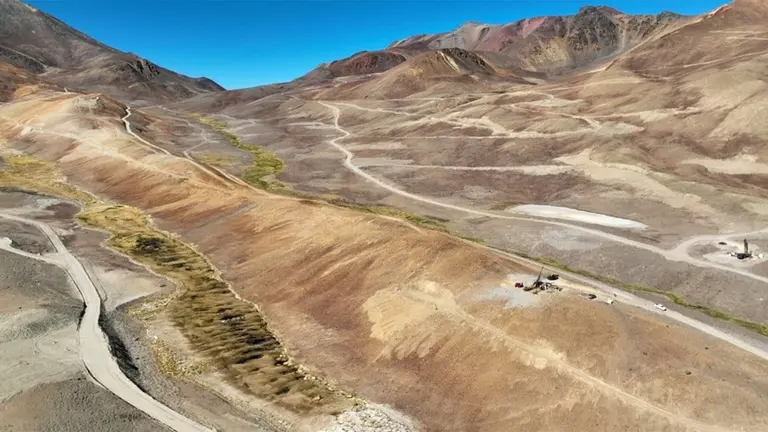 La dueña de Fiat y Peugeot ingresa en un proyecto minero en San Juan: cuántos dólares invertirá