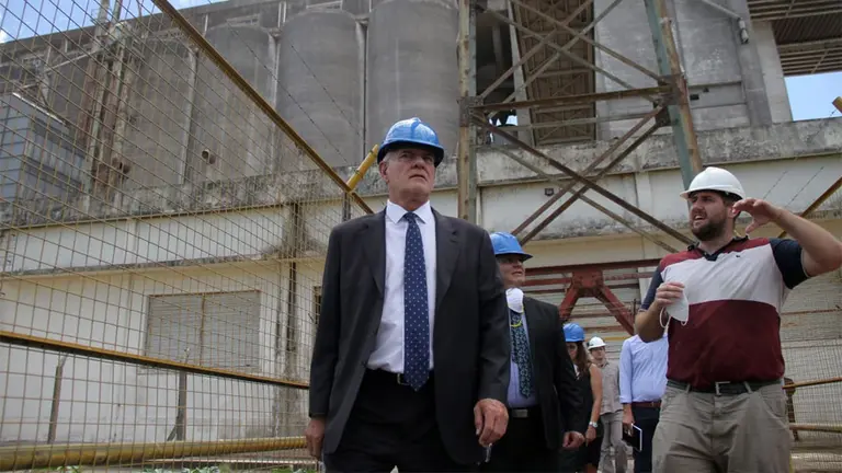 Castagneto presenció operativo de AFIP en el que se secuestraron 400 tonelada de soja