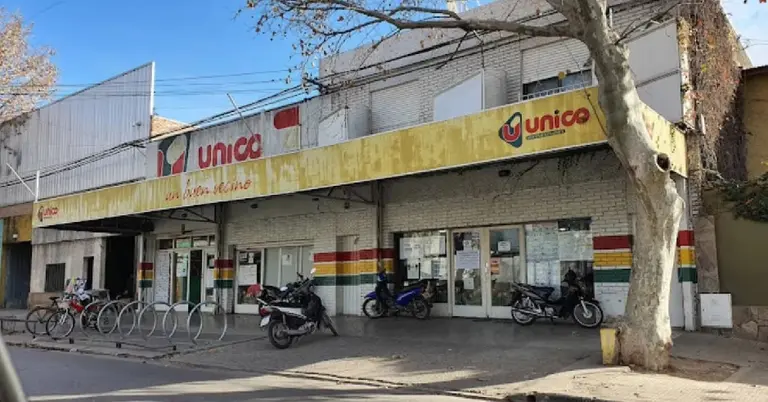 Balearon un local de la familia de Antonela Roccuzzo en Rosario y dejaron una amenaza contra Lionel Messi