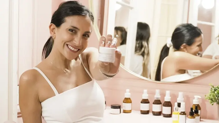 Renunció a un importante laboratorio, creó su marca de cosmética natural y fue un éxito