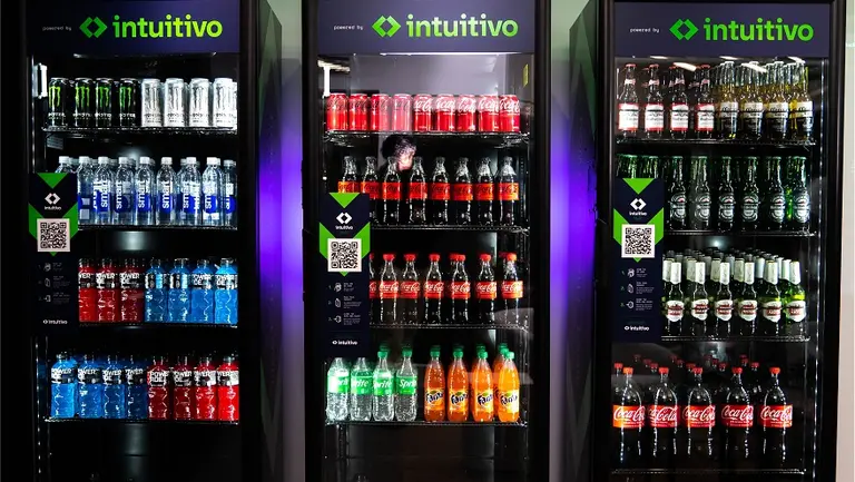 Cómo son las heladeras inteligentes creadas por argentinos que prometen revolucionar el comercio