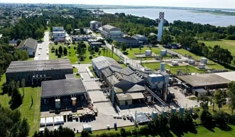 Contaminación del Río Paraná: piden llamar a indagatoria a directivos de Atanor