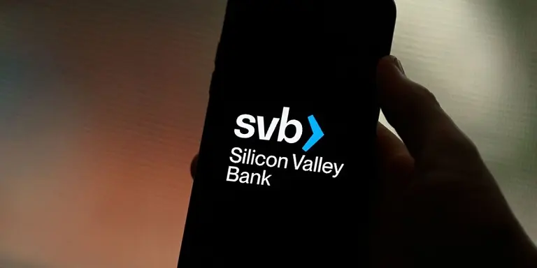 Otro problema para la economía: el "efecto SVB" se suma a la sequía, la falta de dólares y el riesgo de recesión con inflación
