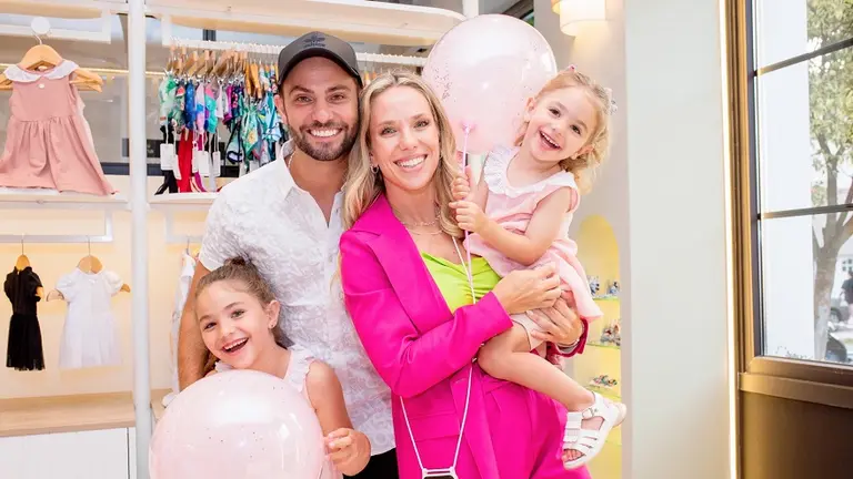 Fueron pioneros del ecommerce con ropa para chicos y ahora venden 300.000 prendas al año