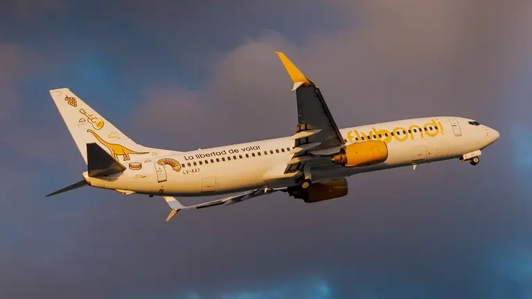 Por el cepo al dólar, Flybondi opera "a media máquina": cuántos pasajeros podrían quedar varados