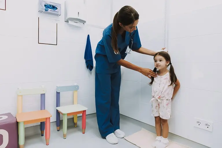 La ciencia y la tecnología, al servicio de mejorar la adherencia al tratamiento de los niños con baja talla