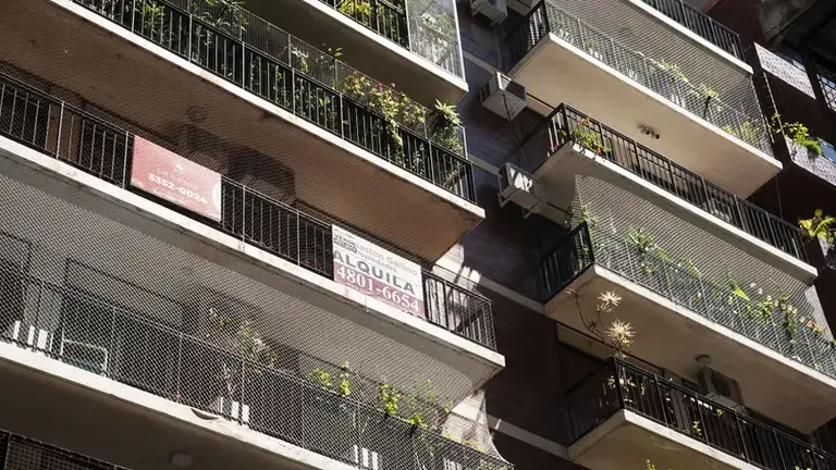 La oferta de alquileres creció 250% en distintos barrios de Capital pero los aumentos no aflojan y rompen récords