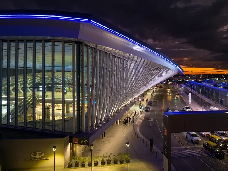 Ampliarán una parte de la terminal de Ezeiza por el boom de las compras en el exterior