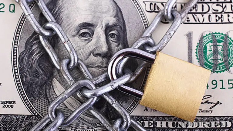 Más cepo al dólar: el Gobierno lanzó medidas para restringir las operaciones de MEP y CCL