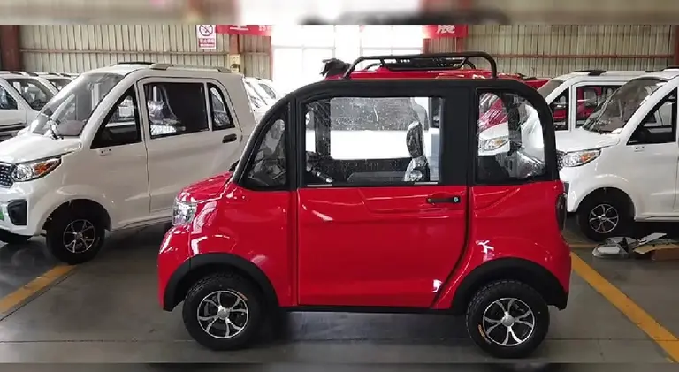 ¿Cuánto cuesta este pequeño auto que se compra por Internet y se envía en una caja?