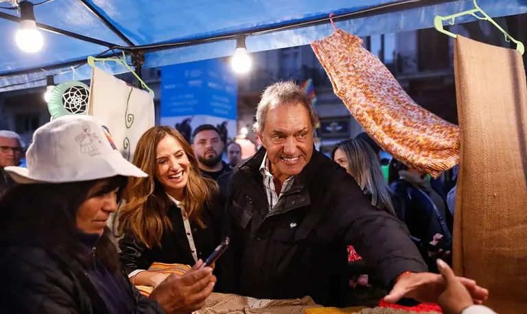 Tolosa Paz se mostró con Scioli en un acto y defendió las PASO