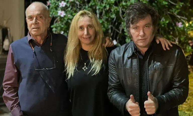 Elecciones 2023: Javier Milei anunció los dos economistas que lo acompañarán si gana las Elecciones