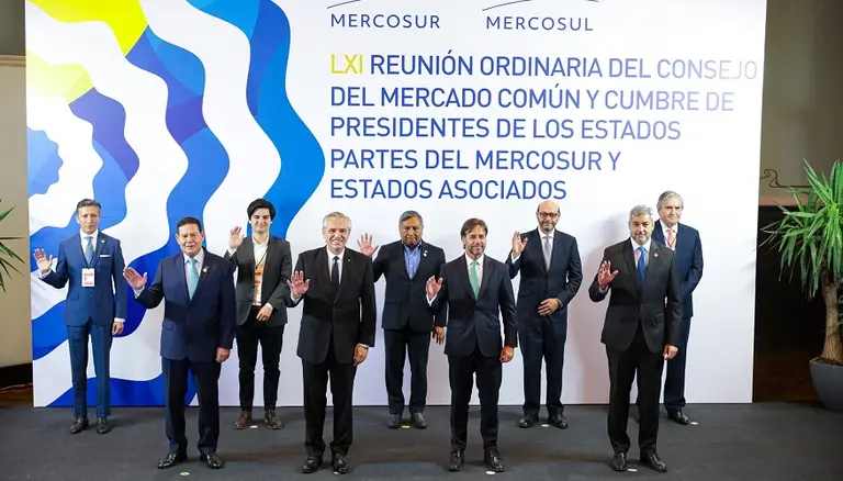 La crisis económica argentina hace eco en la región: ¿es hora de salir del Mercosur?