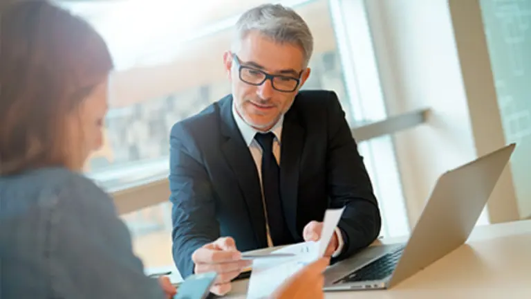 Informe revela qué tan difícil es conseguir un trabajo después de los 55 años en Argentina